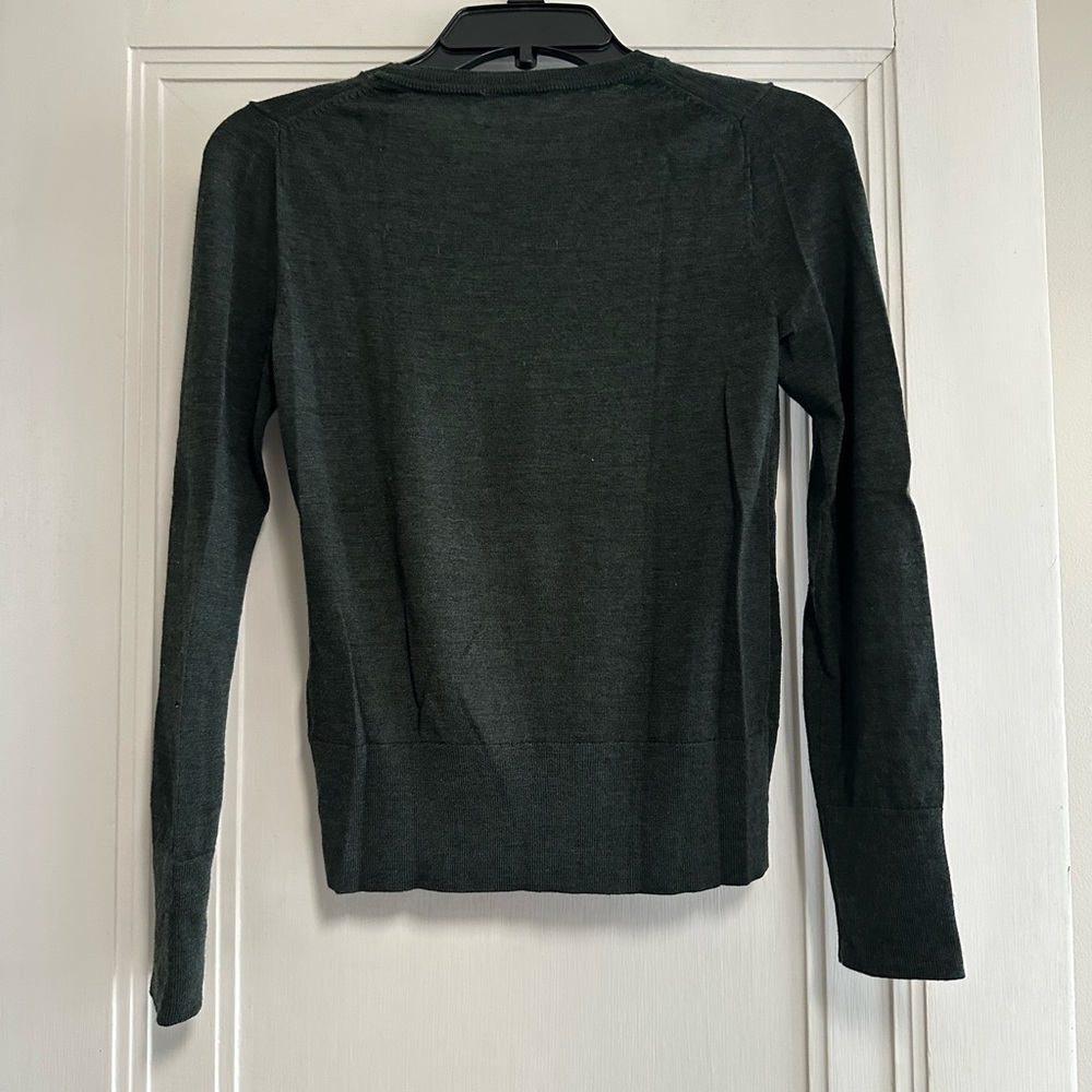 Like-new GAP 100% Merino Wool Forest Green Sweater - Women’s XS Petite - Picture 2 of 6